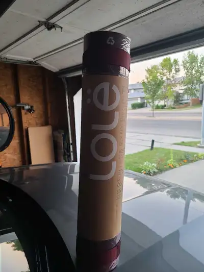 Get ready to find your zen with this new Lolë Yoga Mat! Measuring at 72" x 24" with a thickness of 5...