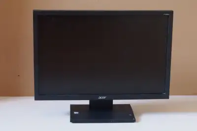 Model V193W. VGA input