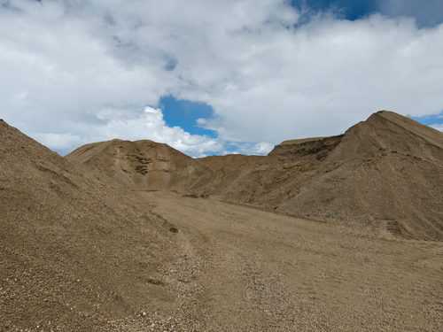 950 Acres and 2 Gravel Pits For Sale Worlsey, Alberta $3,800,000 636± Cultivated Acres with Yard Sit...