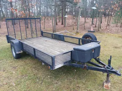 2012 remorque 7x14 avec coffre avant prix 2850$
