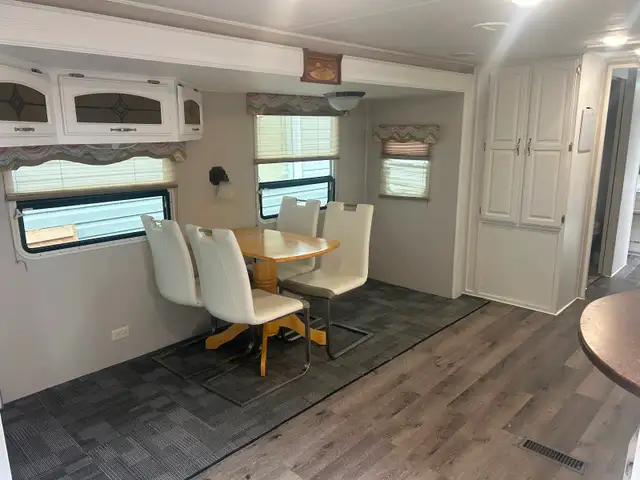 $16,300 – 2011 CrossRoads Cruiser CTX 29' Travel Trailer in Travel Trailers & Campers in Vernon - Image 10
