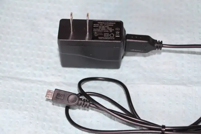 Power Adapters/chargers of various types in General Electronics in Edmonton - Image 11