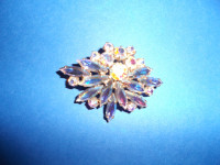 5 Beautiful Vintage Brooches $4.00 or 5 for $18.