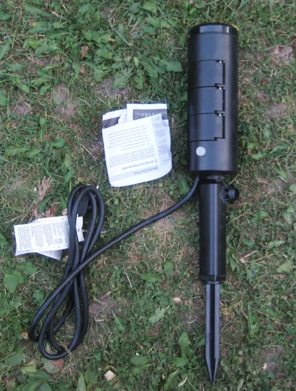 Outdoor Garden Power 6-Outlet Stake With Timer, Daylight Sensor in Outdoor Tools & Storage in Sudbury - Image 2