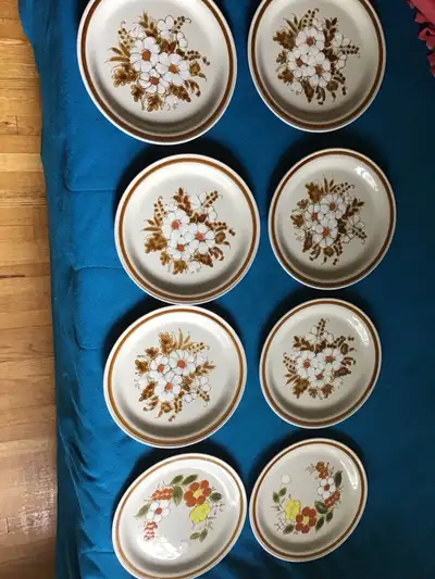 assiettes à motifs fleuris:6 Mountainwood +2 Stoneware , View more