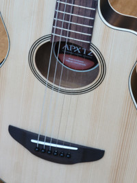 Yamaha APXT2 3/4 size acoustic/electric guitar