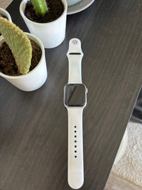 Apple Watch SE white 40mm