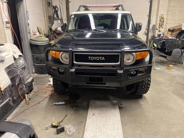 2007-2014 TOYOTA FJ CRUISER FRONT STEEL BUMPER in Auto Body Parts in Burnaby/New Westminster - Image 3