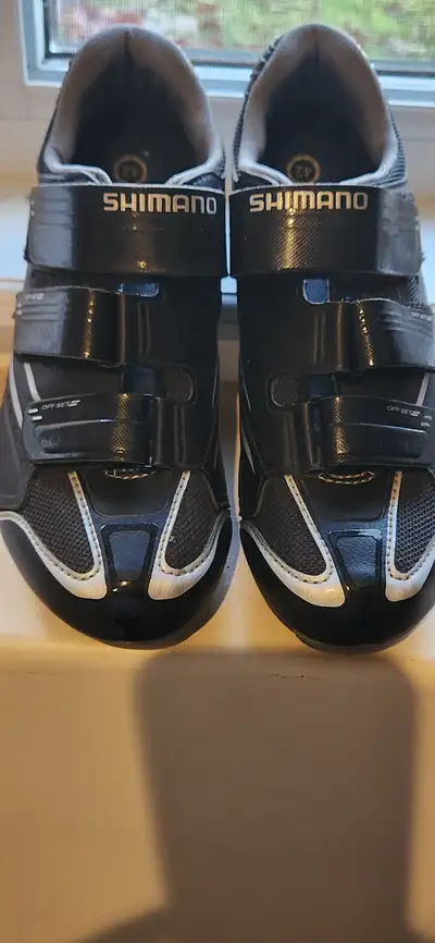Shimano cycling shoes, size 42 = men's 9, worn once, View more