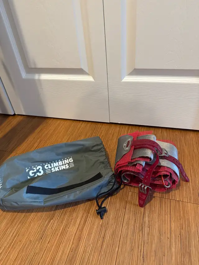 Salomon Pocket Rockets with Pure Backcountry Bindings,  G3 skins in Ski in Banff / Canmore - Image 5