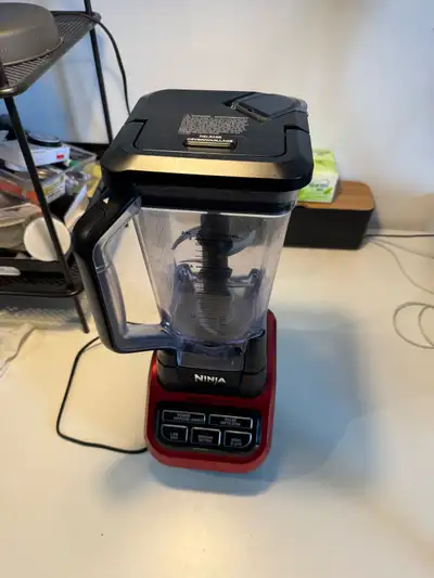 Ninja Professional Blender 1000W - 2.1L, Works Great, View more