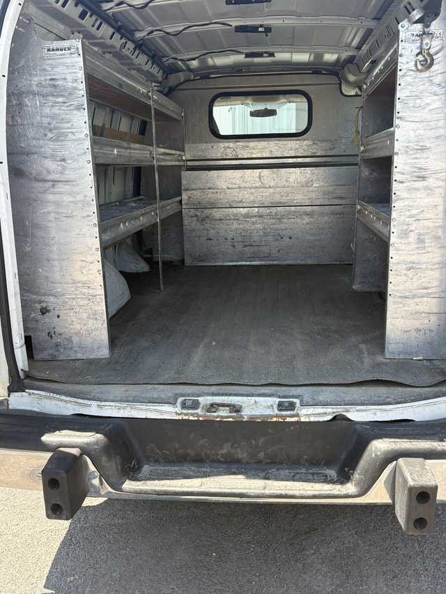 GMC Savana 2015 — photo 4