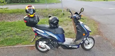GREAT CONDITION. WITH PIRELLI TIRES. TWO HELMETS. EXTRA STORAGE CASE. NEGOTIABLE. ONLY 2 OWNERS.