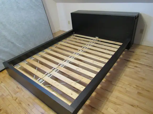 Lit Queen in Beds & Mattresses in Drummondville - Image 4