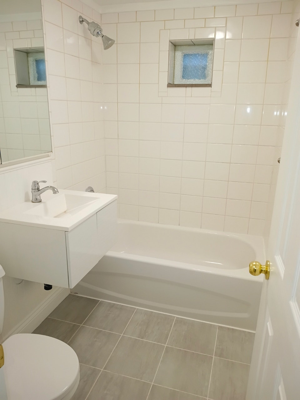 2 bedroom basement apt Weston Rd & 401 area 3