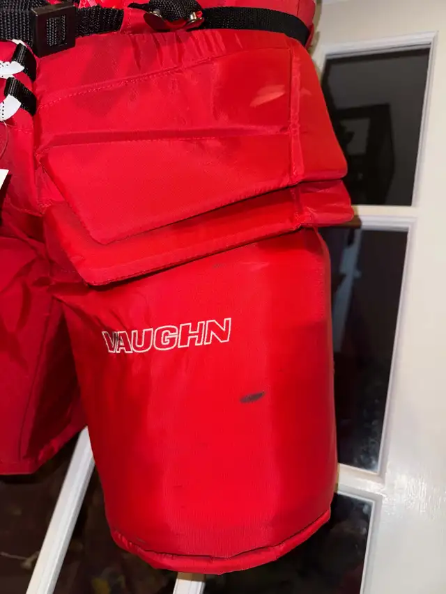 Red Vaughn Senior XL Hockey Goalie pants in Hockey in Oshawa / Durham Region - Image 7