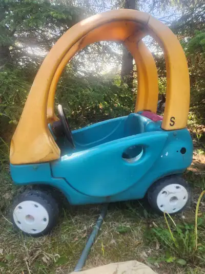 Little Tikes Toy Car I have a yard full of this type of stuff PLEASE read the ad carefully My name -...