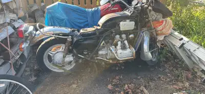 Process of rebuild. Exhaust, body fairings and seat will be provided with the bike. 53.5K kms
