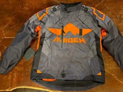 NEW Men's Medium Motorcycle Jacket with Liner and Protective Armour