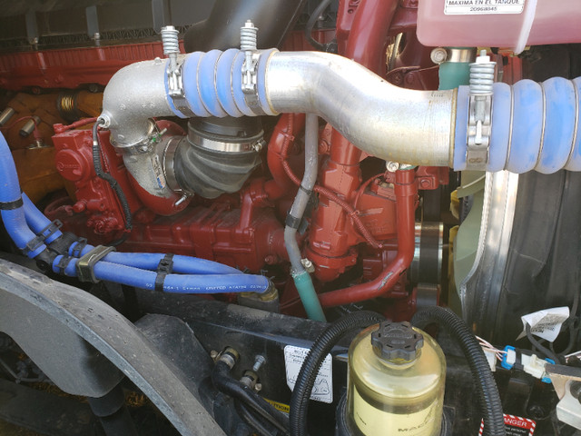 2024 MACK MP8 445E engine for sale. LOW mileage drop in engine in Heavy Equipment Parts & Accessories in Portage la Prairie - Image 2