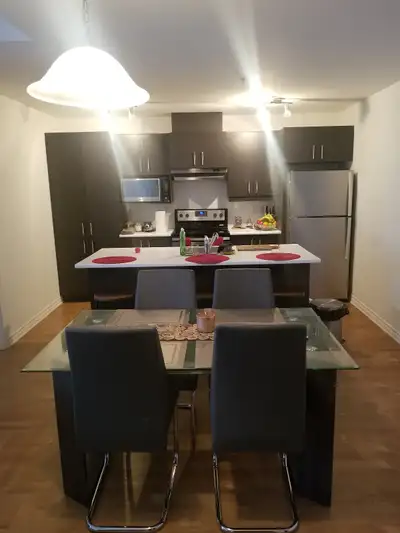 Chambre à louer tout équipée dans un beau 4 1/2 Très bien situé