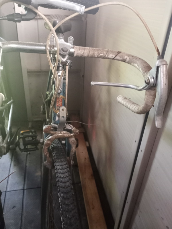 Vintage Targa speed bike in Road in Dartmouth - Image 4