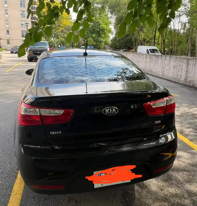 Kia rio 2014 LX sedan in Cars & Trucks in Oakville / Halton Region - Image 4