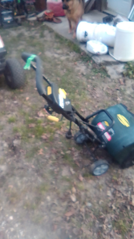 Yard Works electric snow thrower in Snowblowers in Stratford