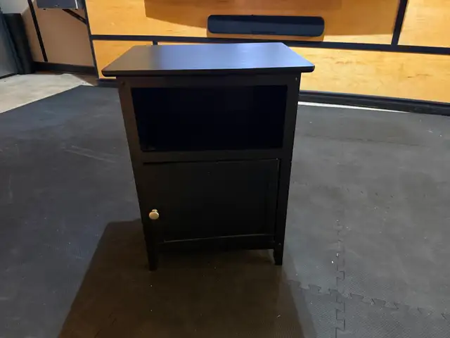 Nightstand / Table in Other Tables in Hamilton - Image 4