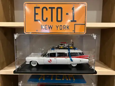 Hot wheels Elite Ghostbusters 1/18 Diecast Ecto-1 W1176 Cadillac Ambulance 1984 MINT RARE This is th...