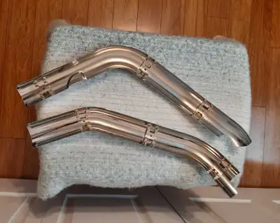 Plusieurs pièces neuf pour moto Harley Davidson modèle Street Bob 2013. Toutes offres raisonnables s...