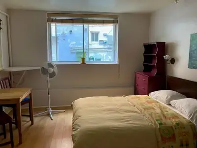 Studio demi sous-sol, 950$ par mois