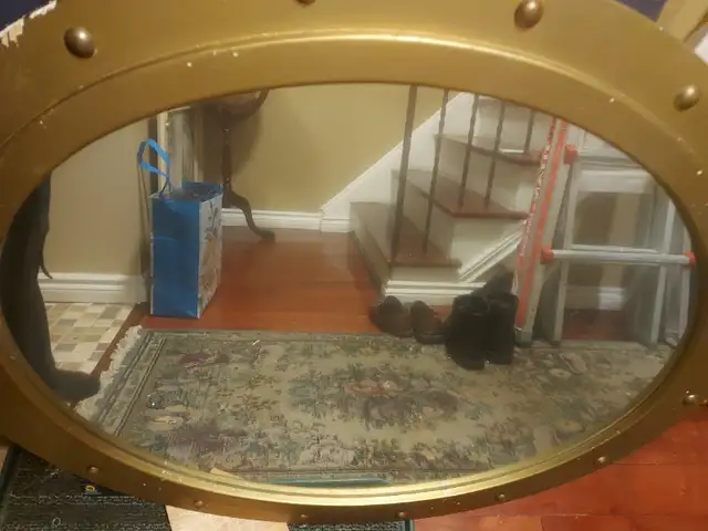 VINTAGE WOODEN MIRRORS. VICTORIAN GILT OVAL MIRRORS. SOLID WOOD in Home Décor & Accents in City of Toronto - Image 3