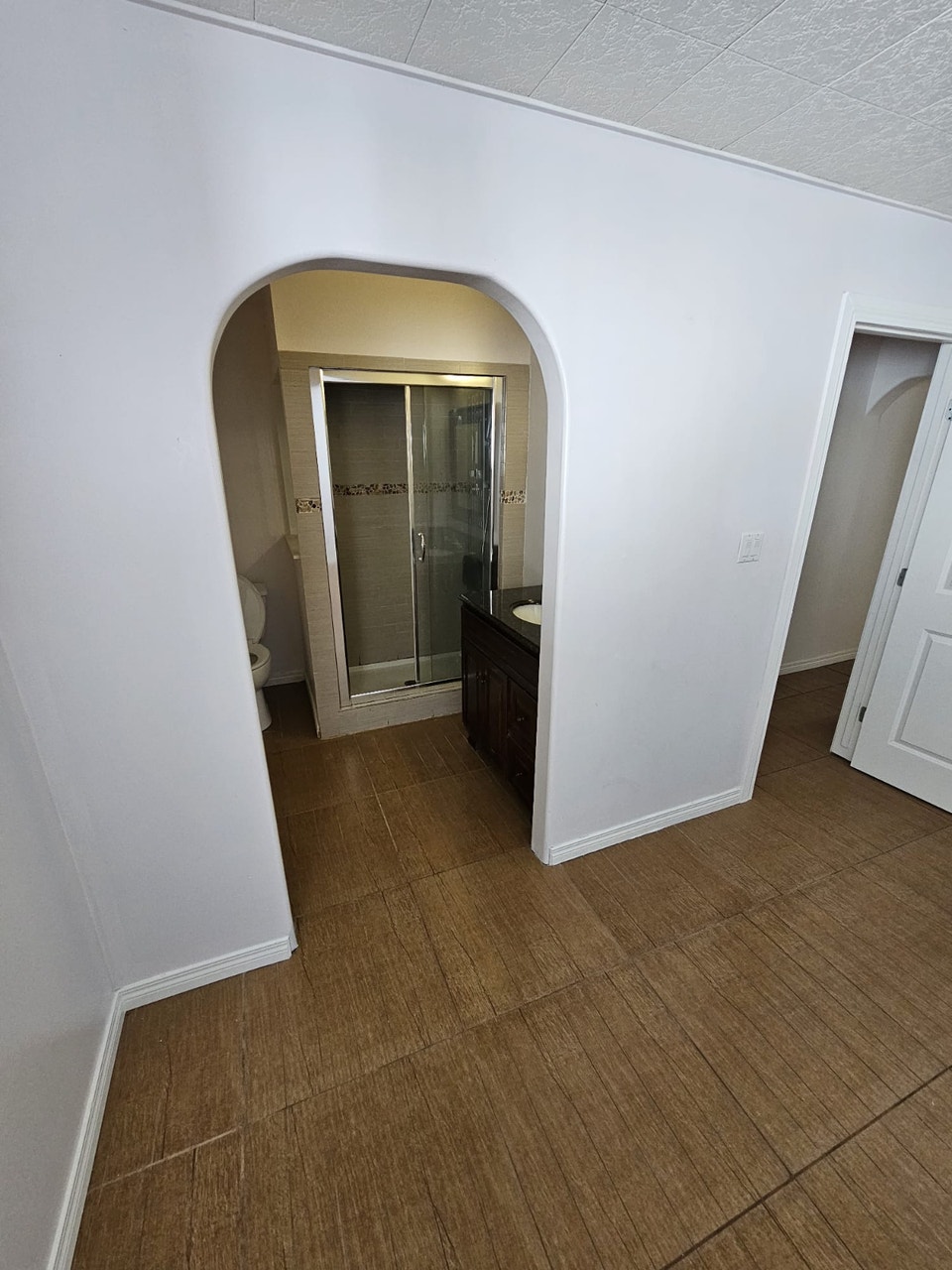 2 bedroom basement suite on acreage by stafford lake 4
