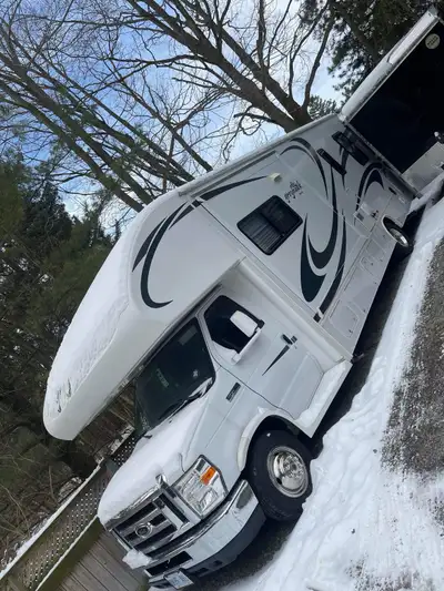 For Sale: 2010 Jayco CBSS Motorhome – Ready for Adventure! Looking for the perfect RV to take on you...