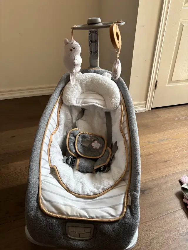 Baby rocker and chair ingenuity with white noise and vibration  in Playpens, Swings & Saucers in Oakville / Halton Region - Image 3