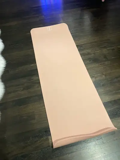 NEW pilates yoga mat 15$, View more