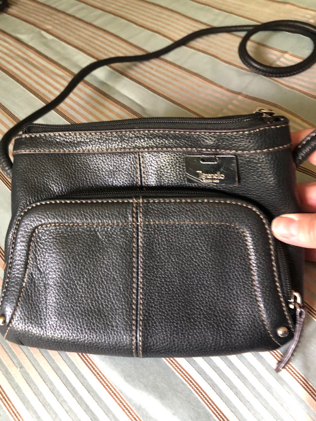 Black leather purse. | Women's - Bags & Wallets | Fredericton | Kijiji