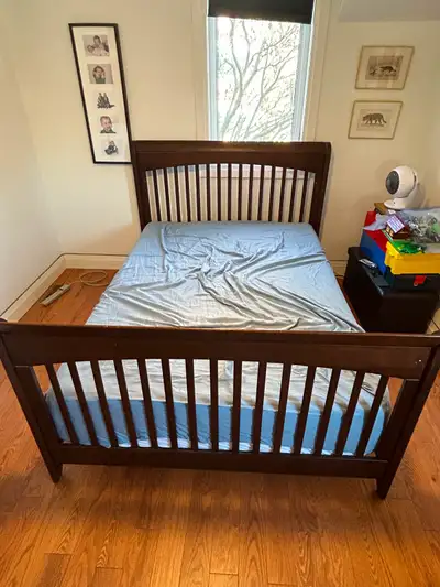 Solid wood double bed, Canadian made by College Woodwork, Rossport collection, Java colour. Sturdy b...