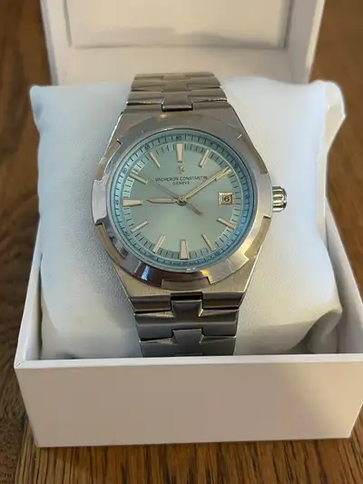 Montre pour homme Vacheron Constantin Overseas, View more