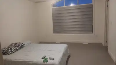1 Private room available