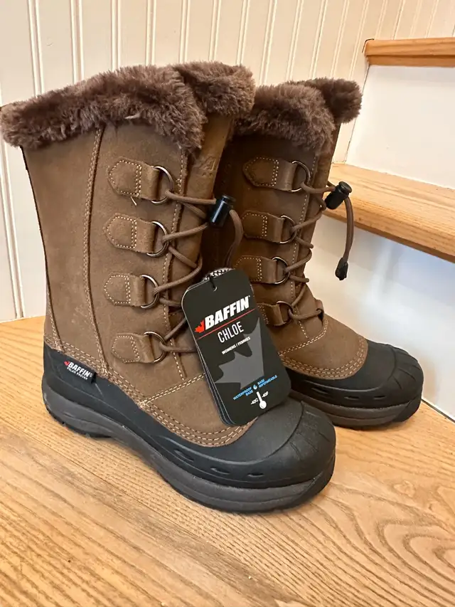 Women’s Baffin Winter Boot Size 9 NWT in Women's - Shoes in Bedford - Image 2