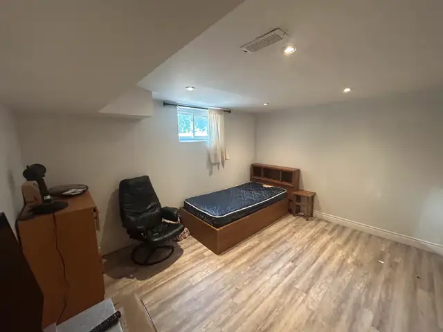 Room for the rent  in Long Term Rentals in Oakville / Halton Region - Image 4