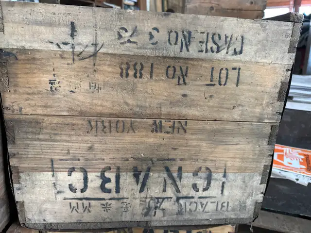 Wooden boxes546596694021918728