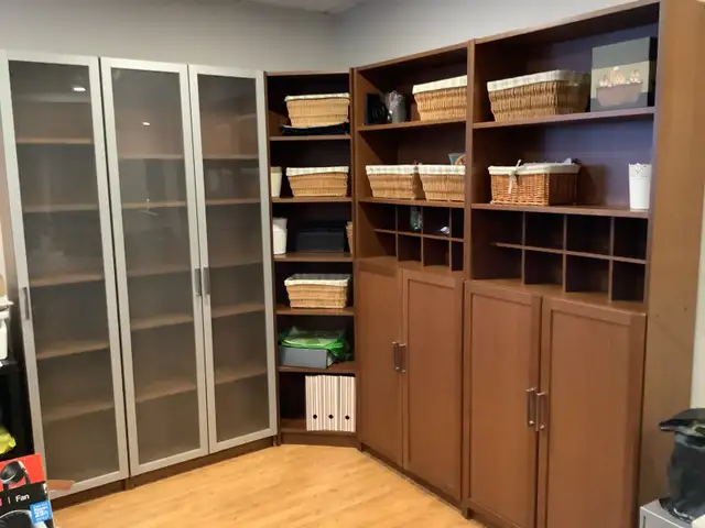 Lot de 5 bibliothèques (ikea) in Bookcases & Shelving Units in Longueuil / South Shore - Image 2