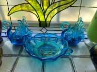 VINTAGE HAND BLOWN GLASS SWANS & VINTAGE CANDY DISH