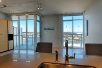 16th floor with stunning views in Promontory