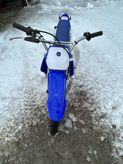 TTR 90. Electric start. 3 gears. Always well maintained. Perfect starter bike. No broken plastics. O...
