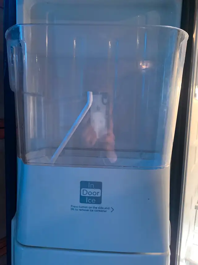 Kitchen Aid Superba Stainless Steel Refrigerator in Refrigerators in Markham / York Region - Image 7