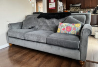 Full Length Livingroom Sofa Couch